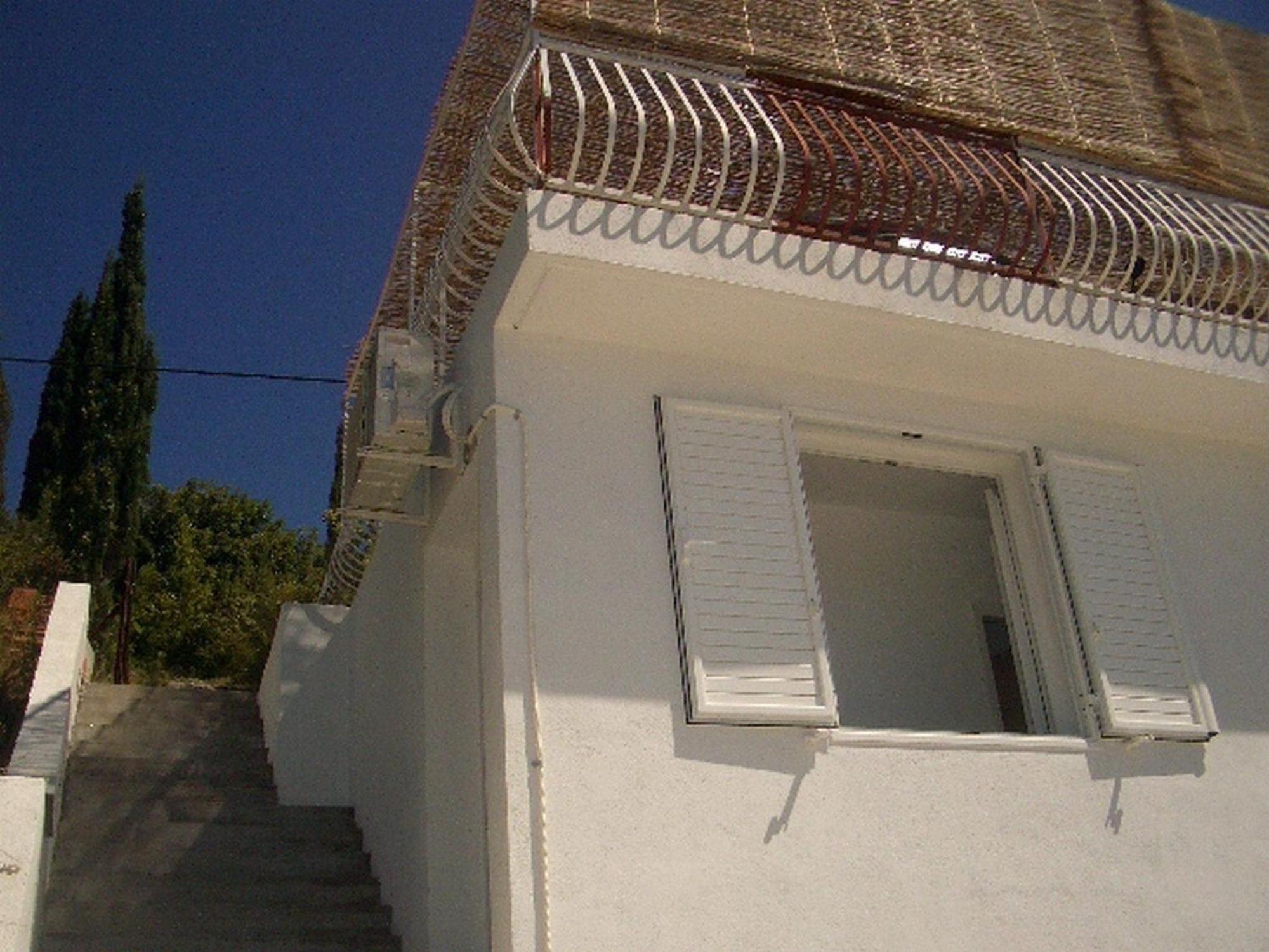 Apartment Dario - One Bedroom Apartment With Terrace And Sea View Груда Экстерьер фото