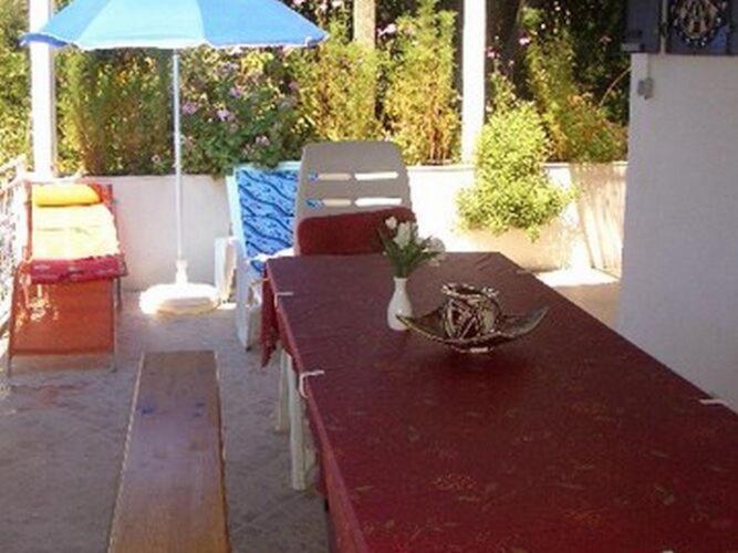 Apartment Dario - One Bedroom Apartment With Terrace And Sea View Груда Экстерьер фото